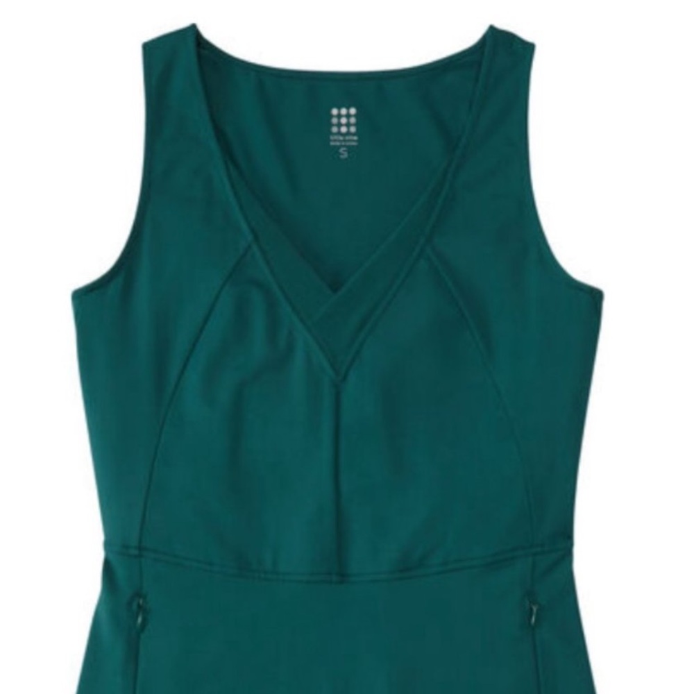 Like New TITLE NINE Freelance Carey Fit And Flare V-Neck Athletic Dress Size: S - Picture 10 of 13